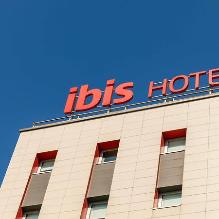 Ibis Istanbul Esenyurt Hotel Exterior photo